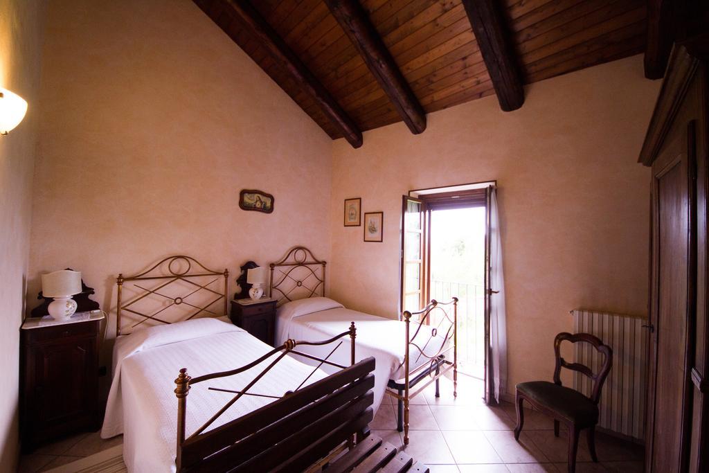 Agriturismo La Ca 'd Majin Poirino Habitación foto